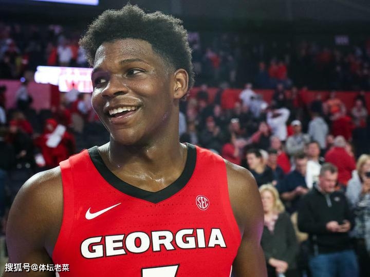 包含球队高层人事调整预告，领队或迎来变革新时代的词条