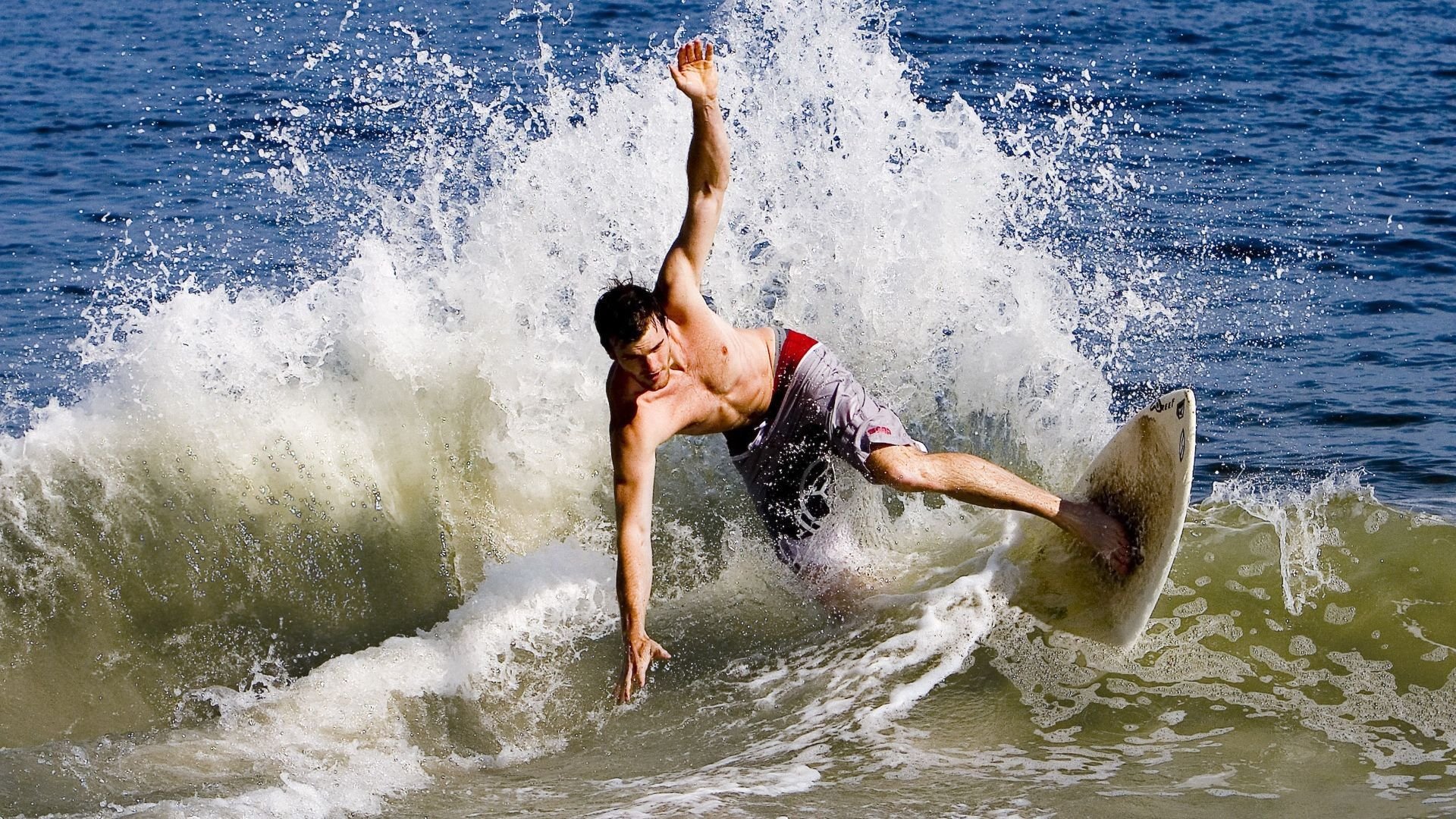 美加墨世界杯焦点战，老鹰展翅提前终结悬念，太阳黯然失色