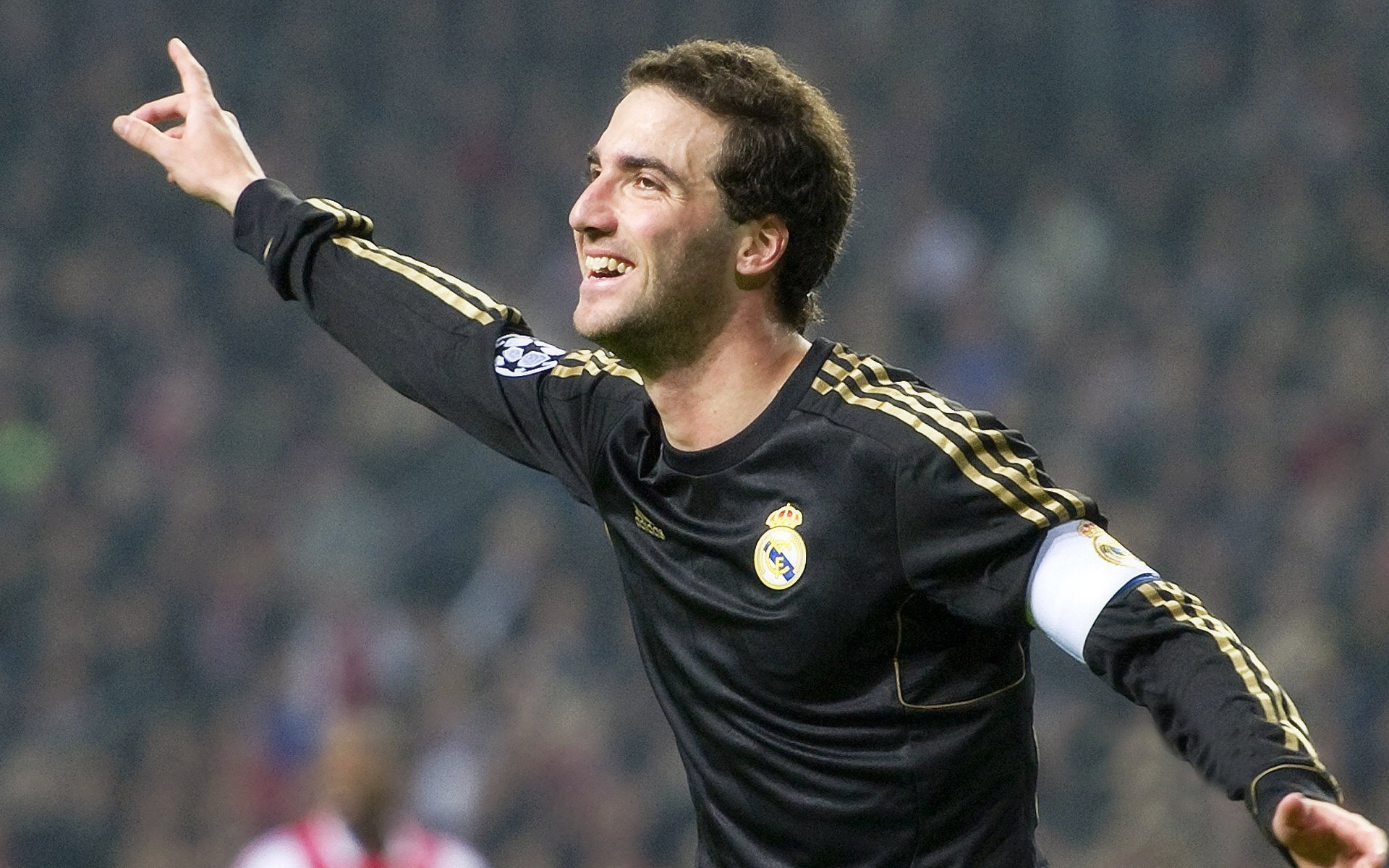 南半球的焦点战，格纳布里在拜仁对阵新西兰友谊赛中证明自己的价值