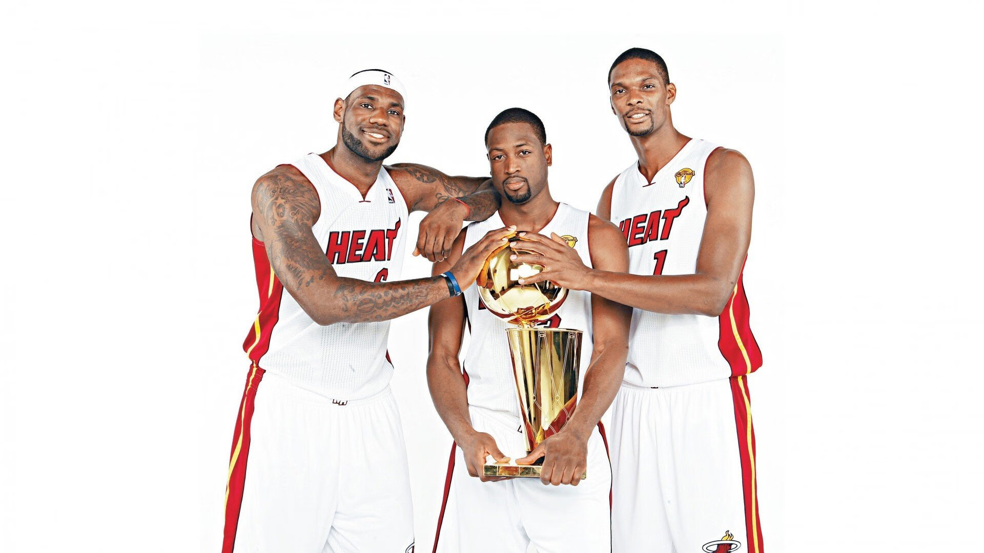 齐鲁烽火燃芝加哥，山东男篮完胜公牛，克莱·汤普森火热状态背后的篮球哲学