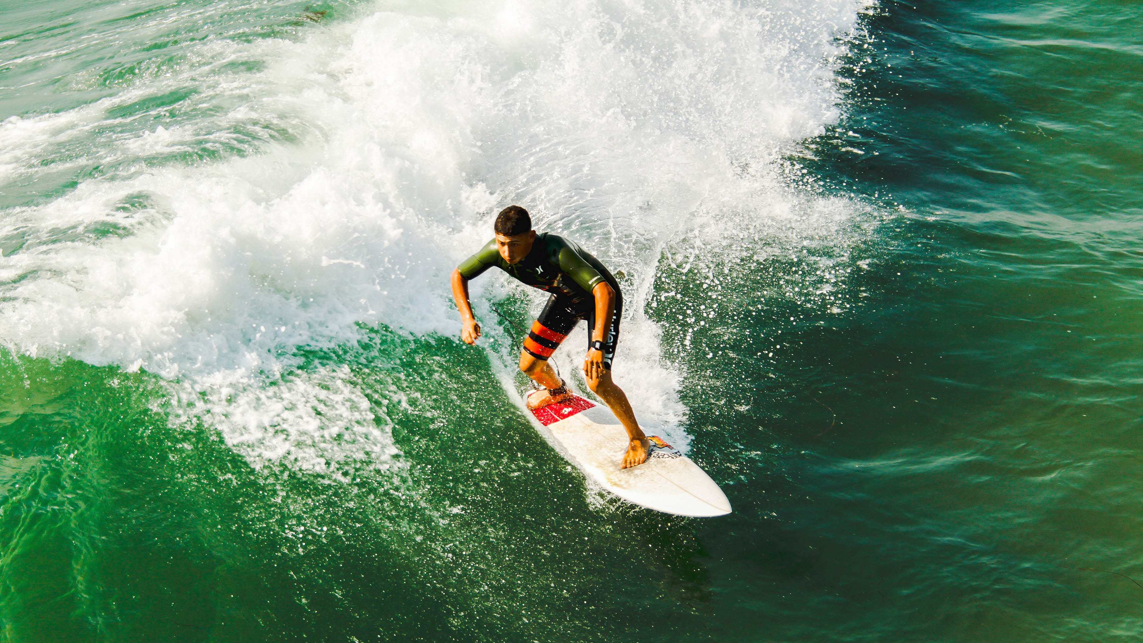 决胜时刻，郑思维一锤定音，法国队险胜印度队，铸就羽坛经典之战